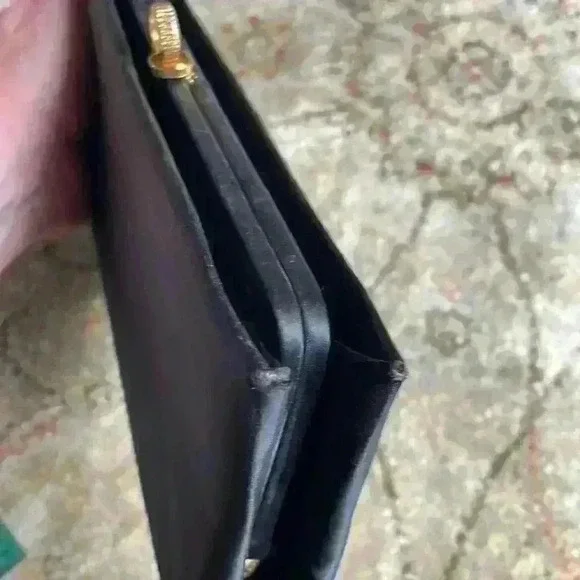 Vintage 50s/60s Andé black silk clutch - Picture 11 of 16